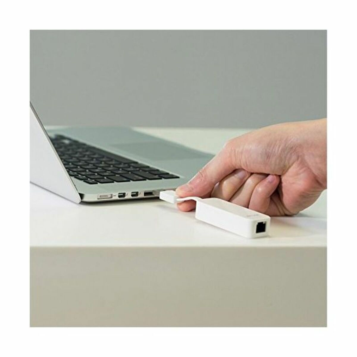 Adattatore USB con Ethernet TP-Link UE300 Gigabit Ethernet Bianco